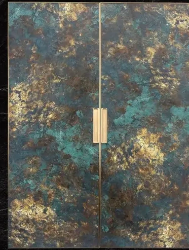 Gilded collection · Rust-gold reflections
